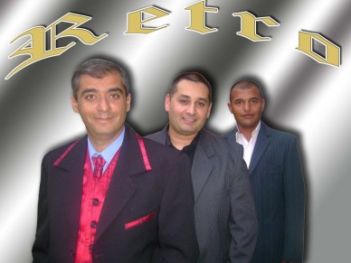RETRO EGYÜTTES