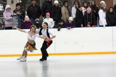 OTP családi korcsolyanap olimpikonokkal - Fotó: Jászberény Onlne / Gémesi Balázs