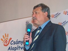 Csányi Sándor 2006-ban, alapítványának jászberényi bemutatkozásán