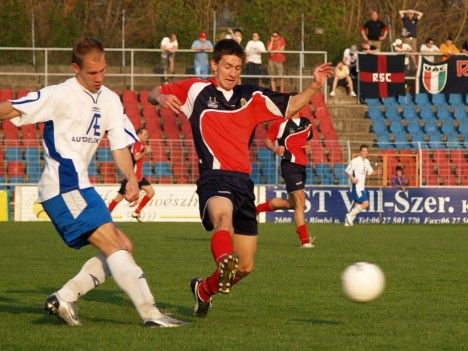 Vaszicsku Zoltán (balra) ezúttal két góllal járult hozzá a sikerhez (Fotó: Pesti József)